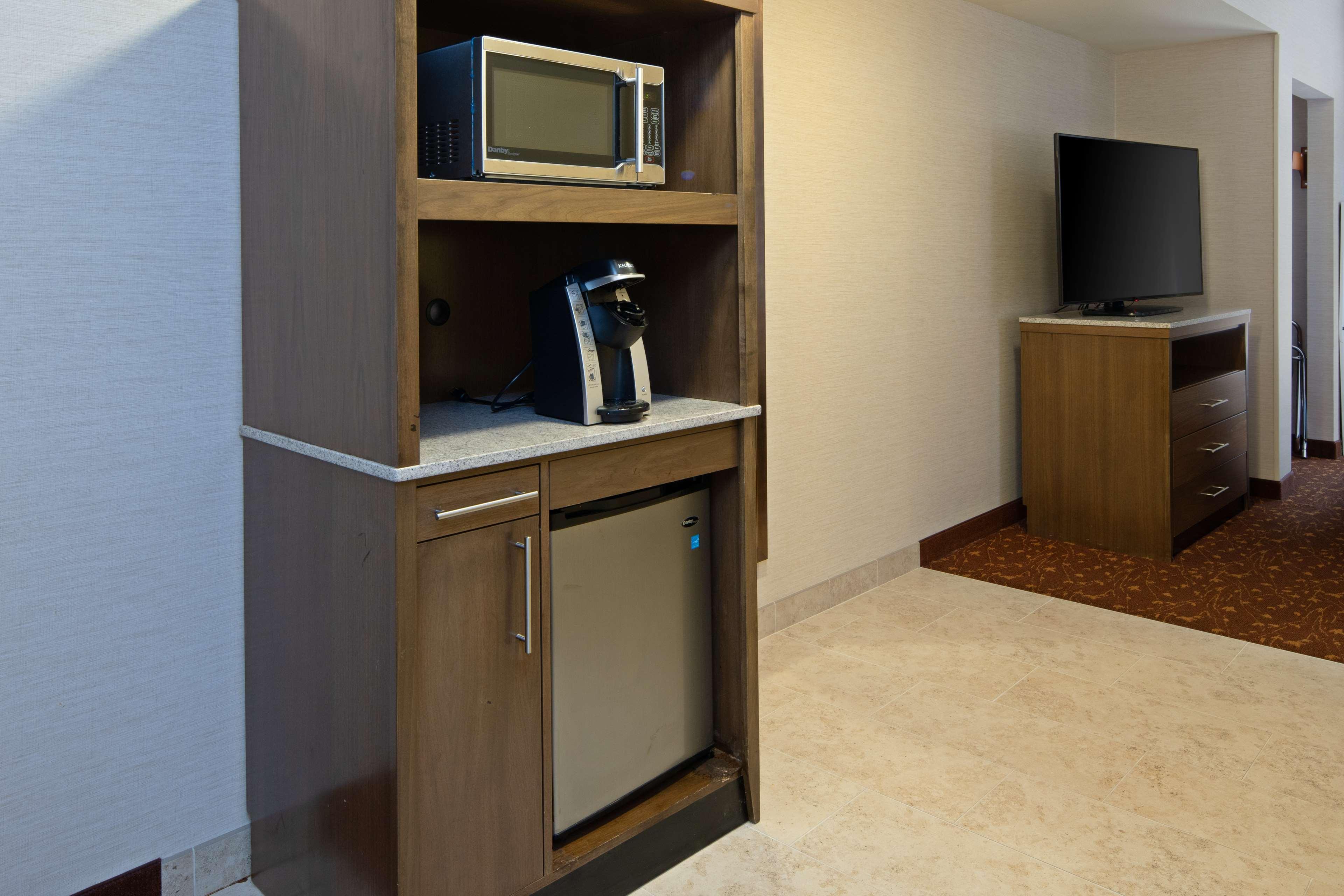 Hilton Garden Inn Albuquerque Airport Bagian luar foto