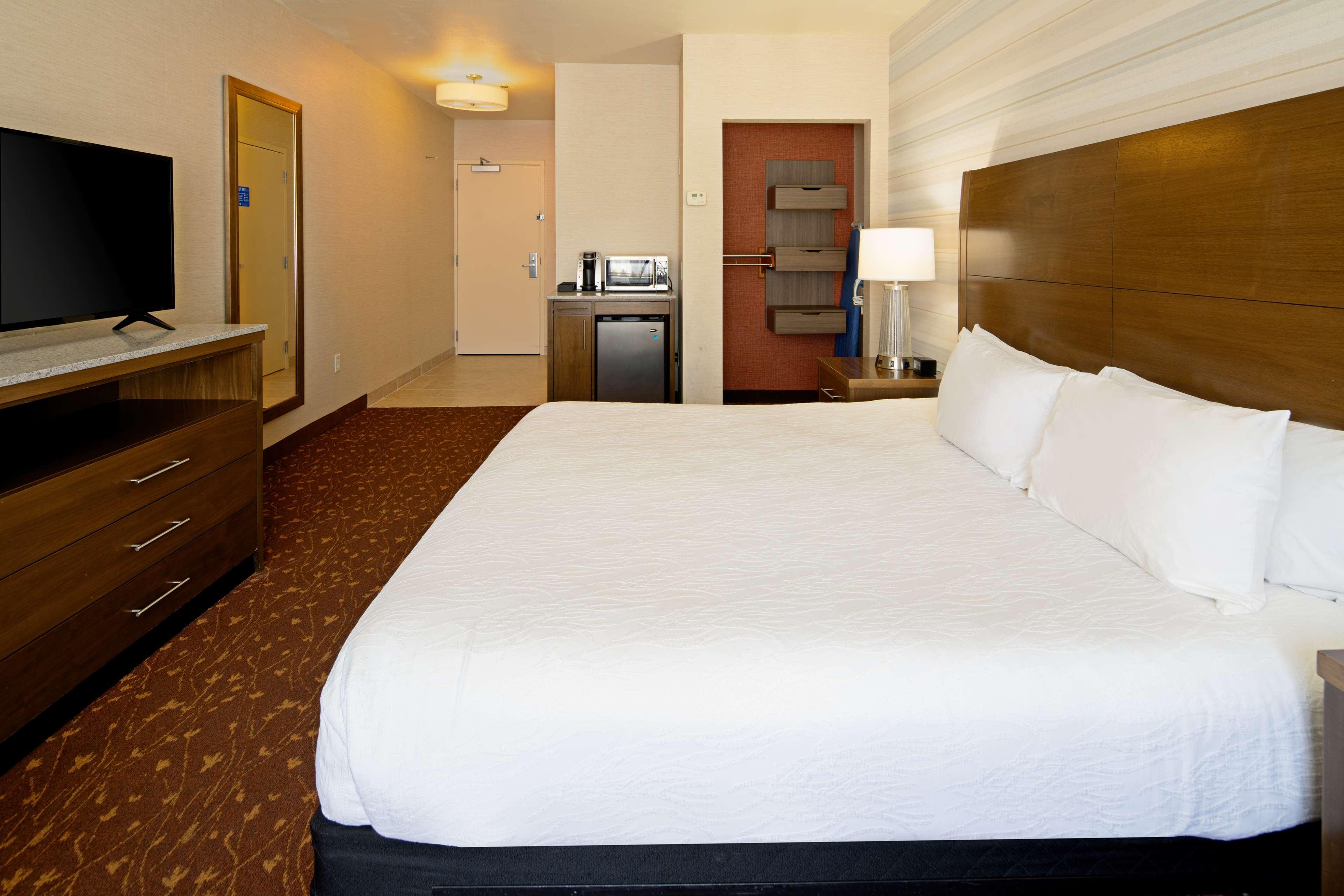 Hilton Garden Inn Albuquerque Airport Bagian luar foto