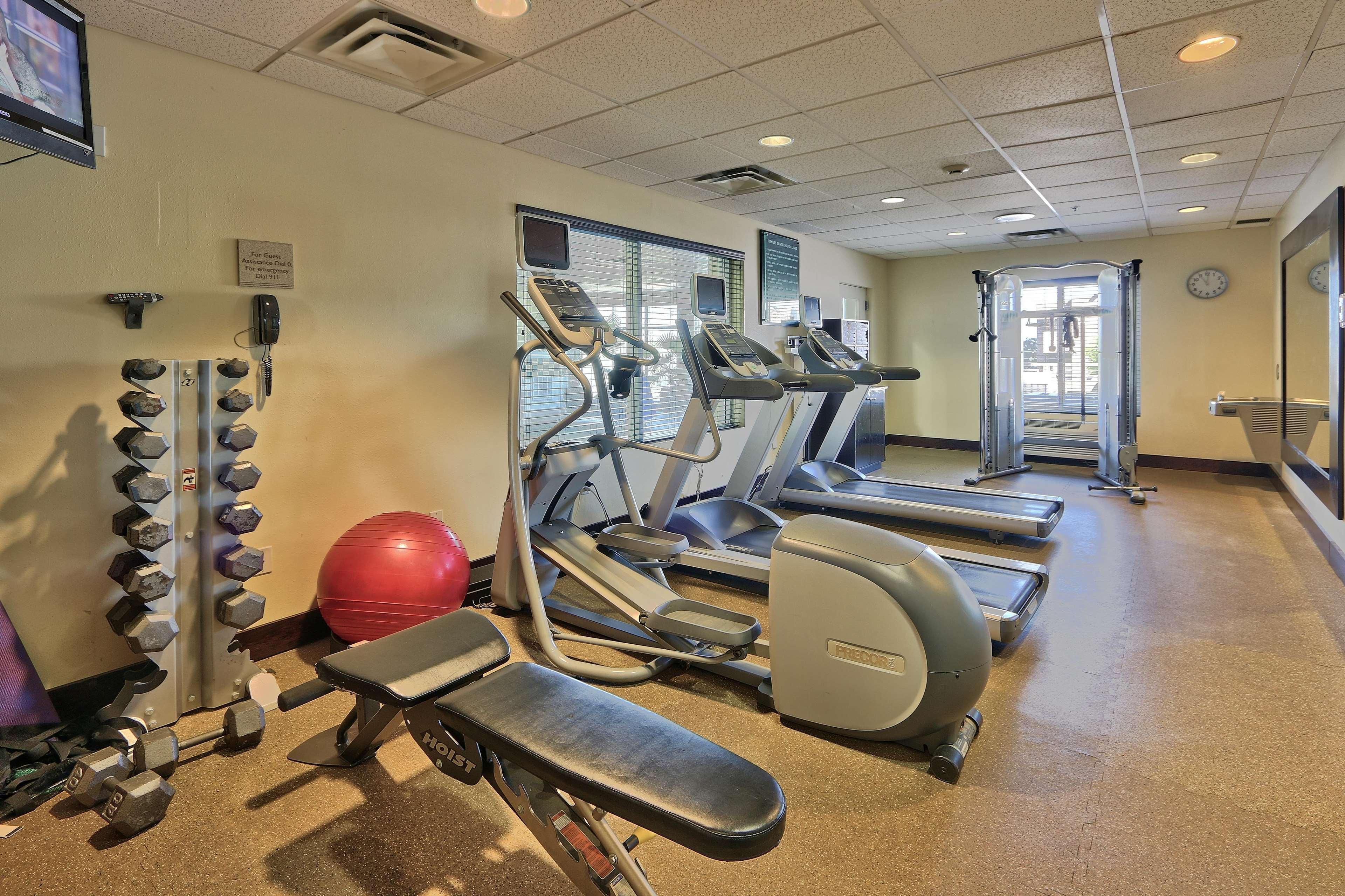 Hilton Garden Inn Albuquerque Airport Bagian luar foto