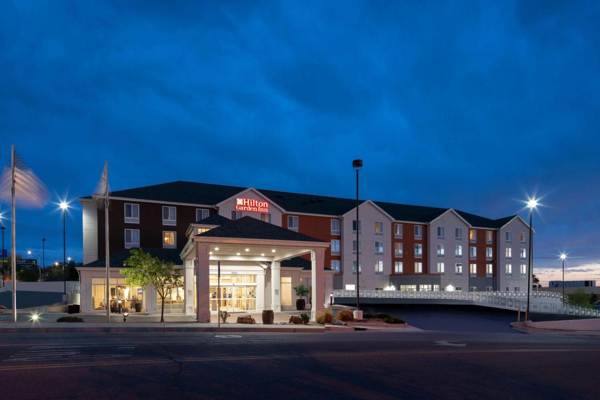 Hilton Garden Inn Albuquerque Airport Bagian luar foto
